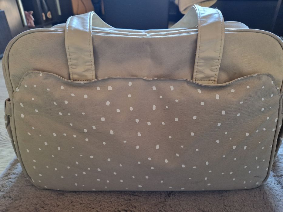 Чанта за бебешки принадлежности