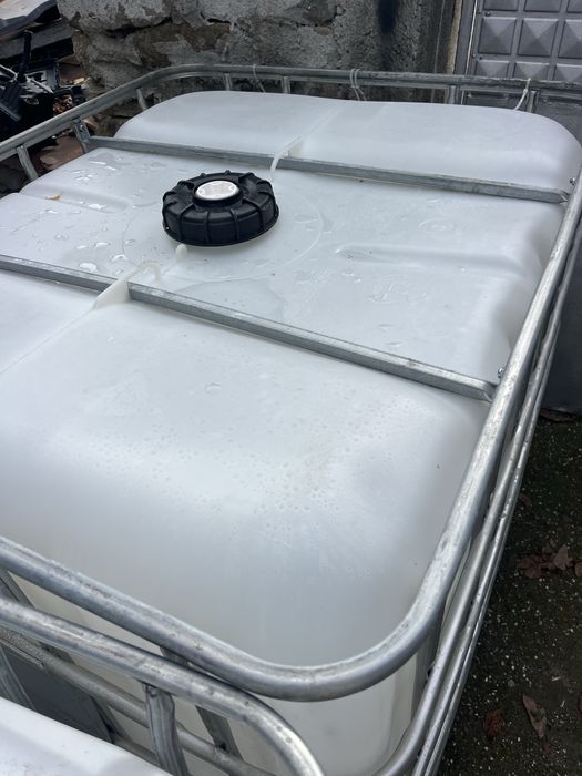 Бидон 1 тон с желазна решетка