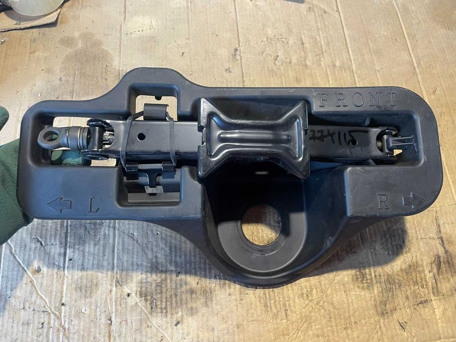 Авто Крик Авариен Крик за Toyota Prius Оригинал