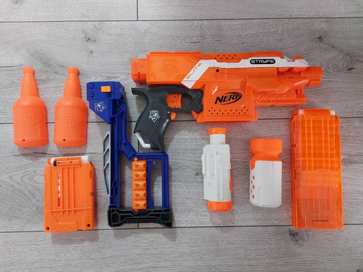 Blaster NERF N-Strike Elite Stryfe + accesorii