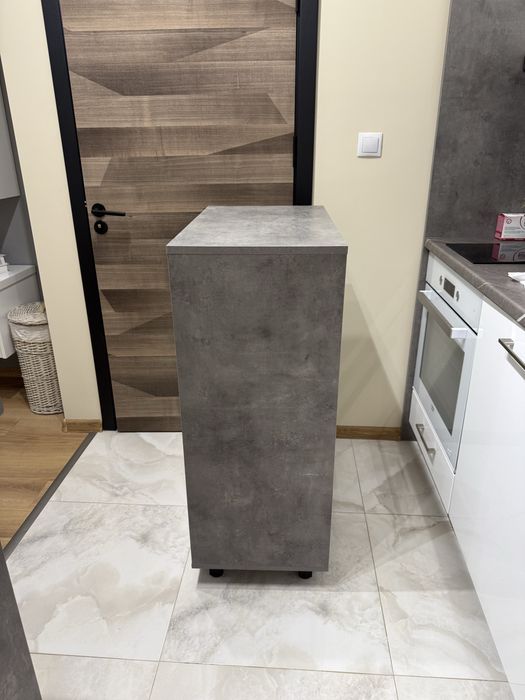 Чисто нов шкаф за обувки