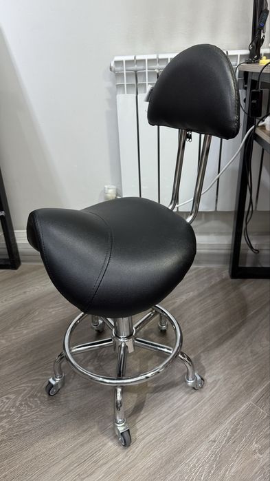 Стул седло в идеальном состоянии