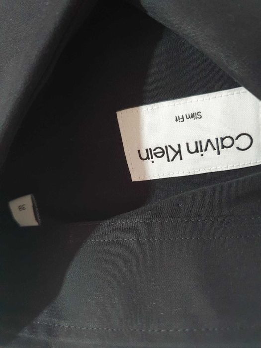 Camasi Calvin Klein masura 37 si 38 originale noi cu eticheta