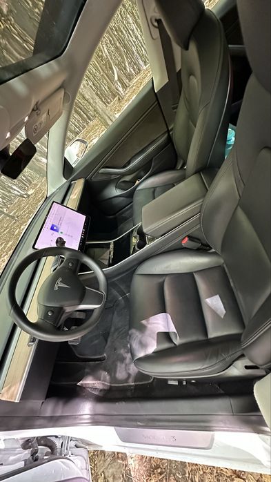 Tesla Standard Range 80.000 km TVA Deductibil