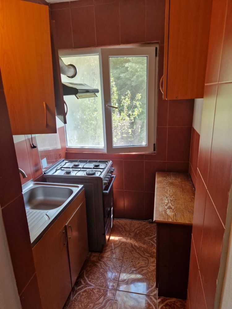 Garsionera str hrisovului pajura