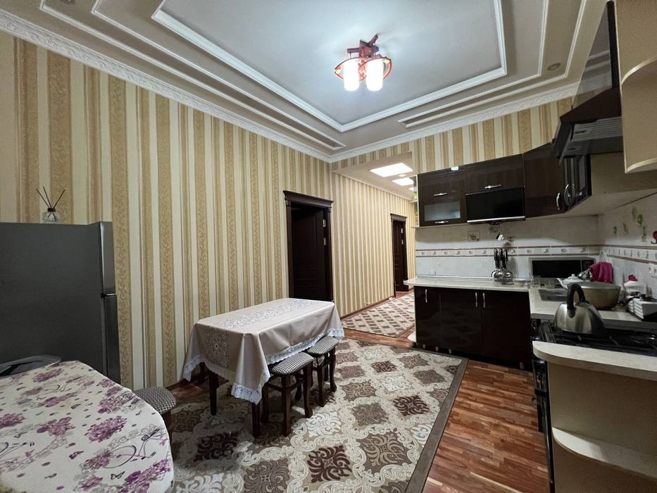 Сдаётся 3-х комнатная квартира по улице Шота Руставелли, Соцгород.