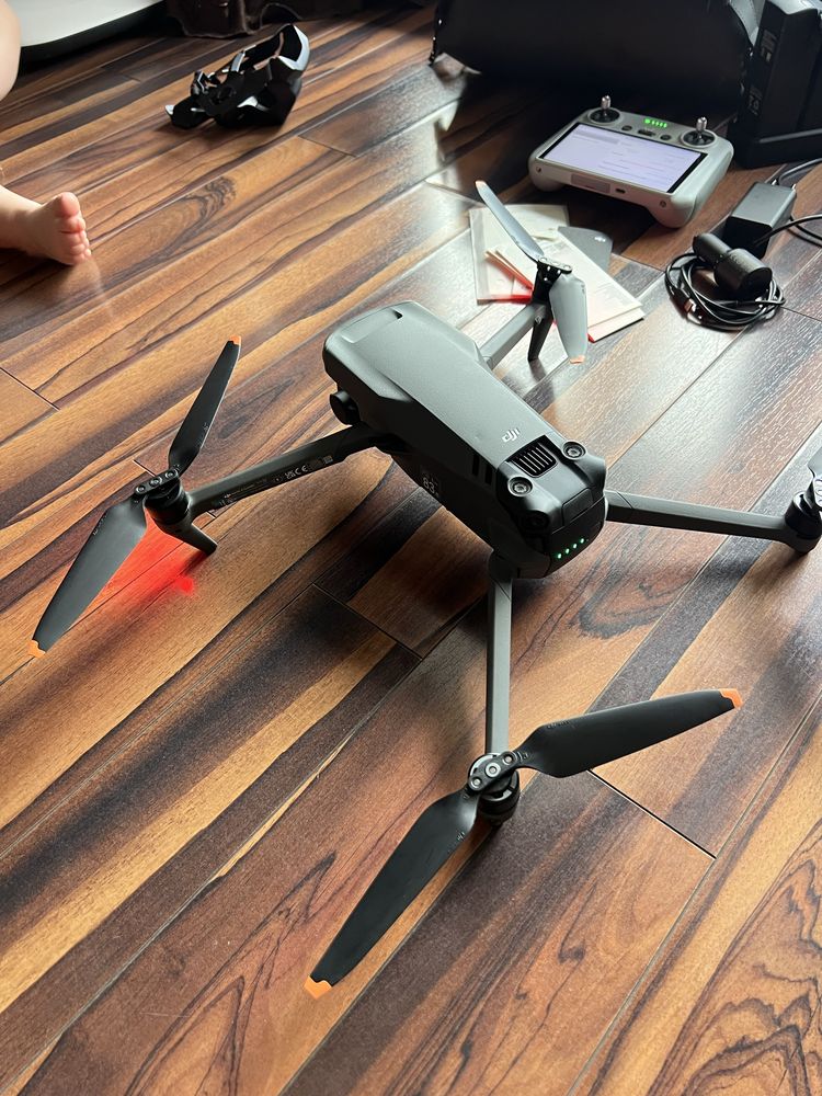 Dji Mavic 3 classic , RC + fly more kit