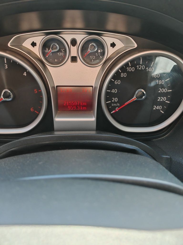 Vând Ford Focus C-max 1.6 tdi 2010