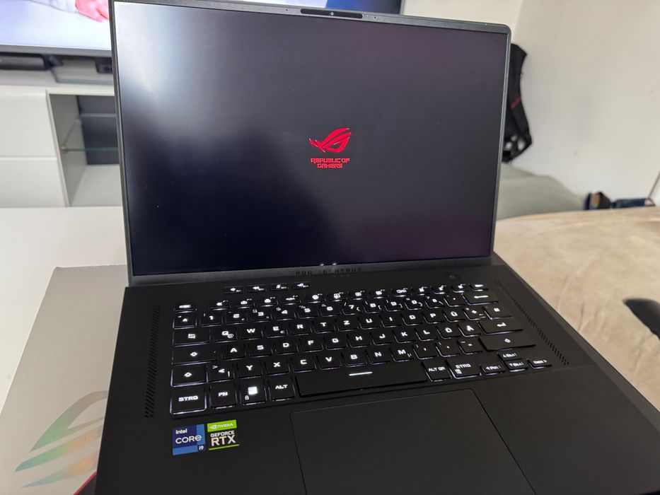 ROG Zephyrus M16 Като Нов