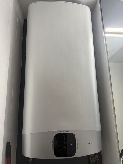 Boiler Ariston Velis Evo WiFi 80L stare foarte buna