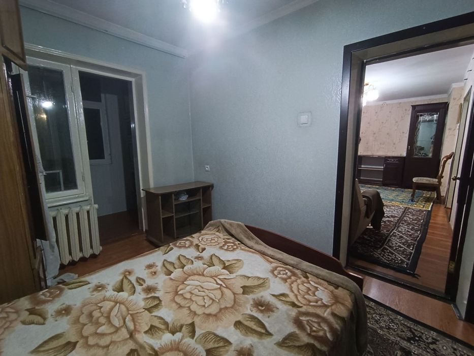 Юнусабад 18, 2в3/2/4 кирпич, два балкона