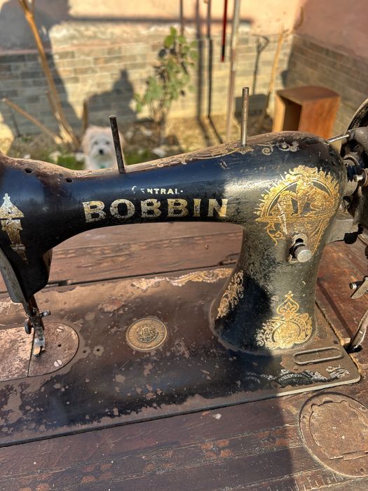 Masina de cusut Bobbin