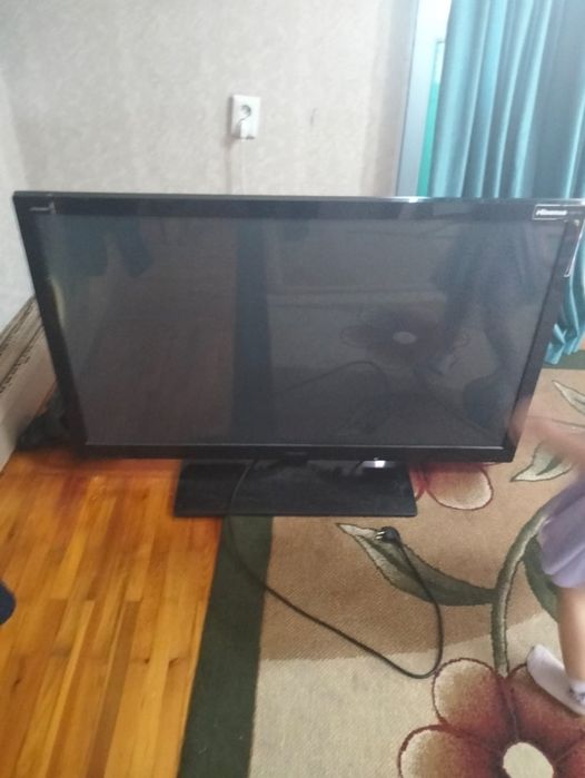 Телевизор большой