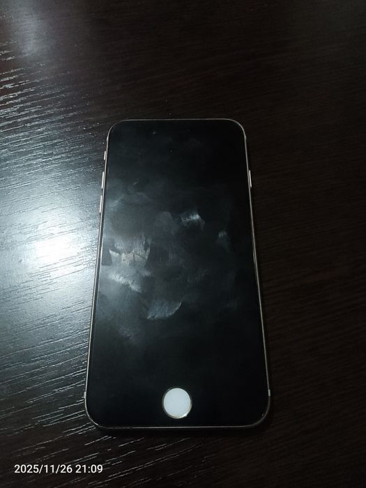 Продам iPhone 7 32ГБ
