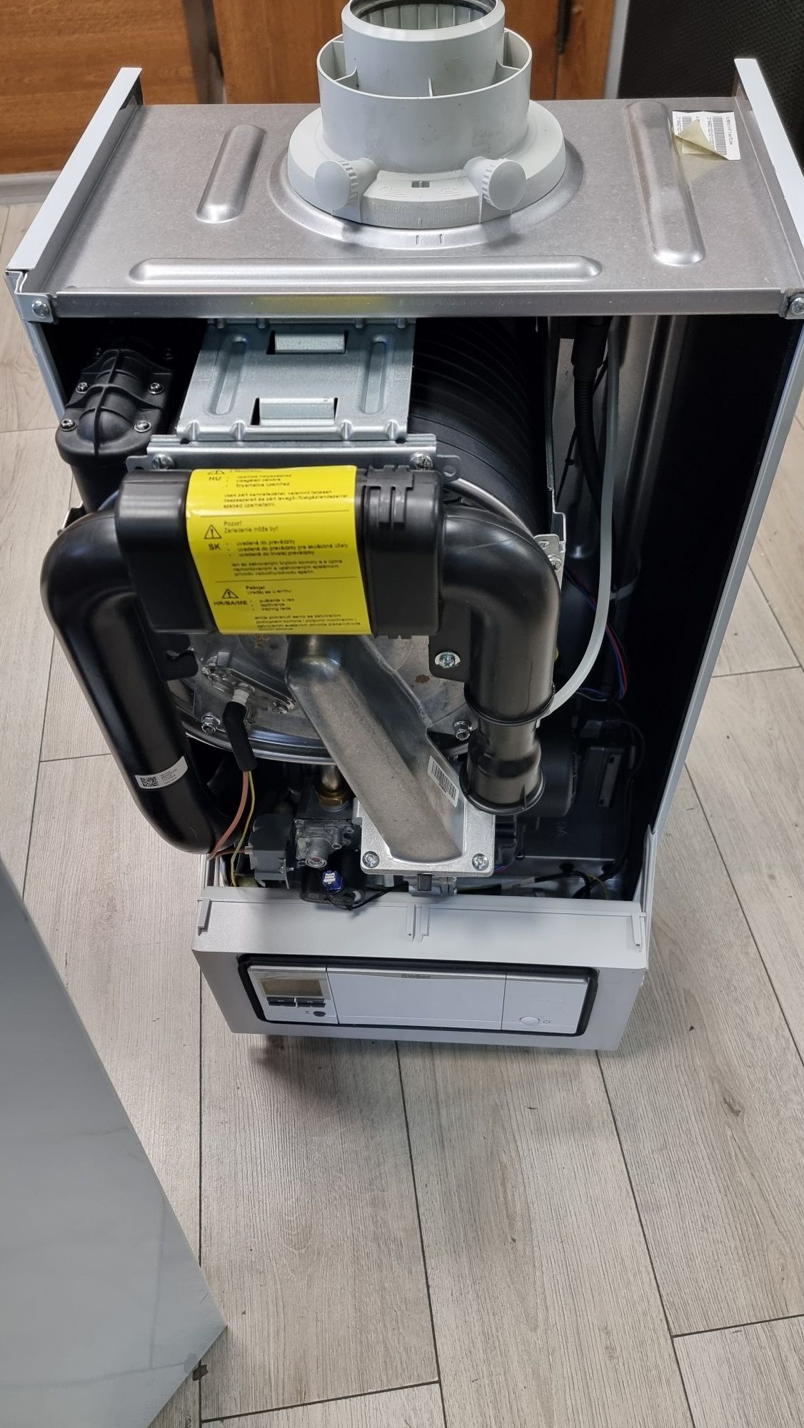 Amanet F28: Centrala termica pe gaz Vaillant ecoTEC Plus VU 656