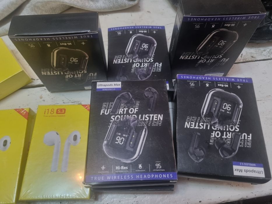 I18 va Ultrapods Max airpodslar