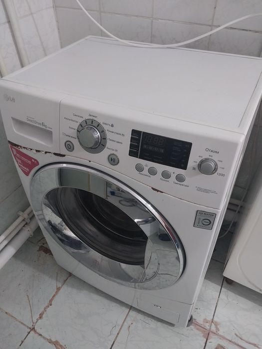 Продам стиральную машину LG