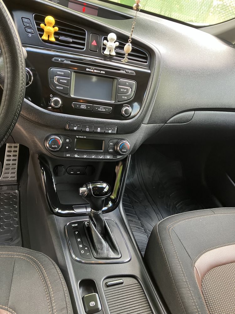 Радио сд оригинално киа сийд / kia ceed