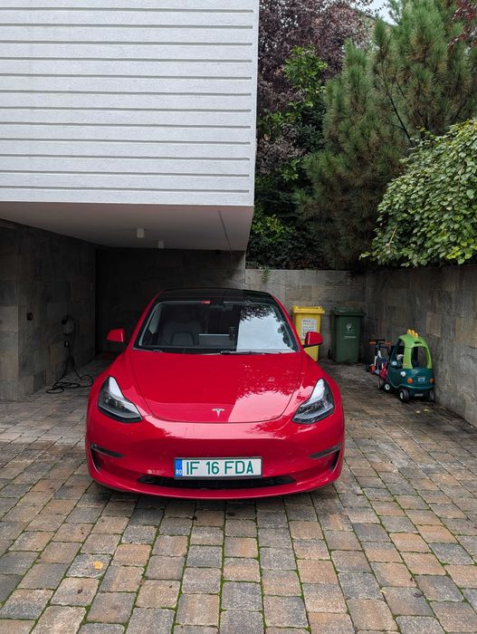 Tesla Model 3 Performance