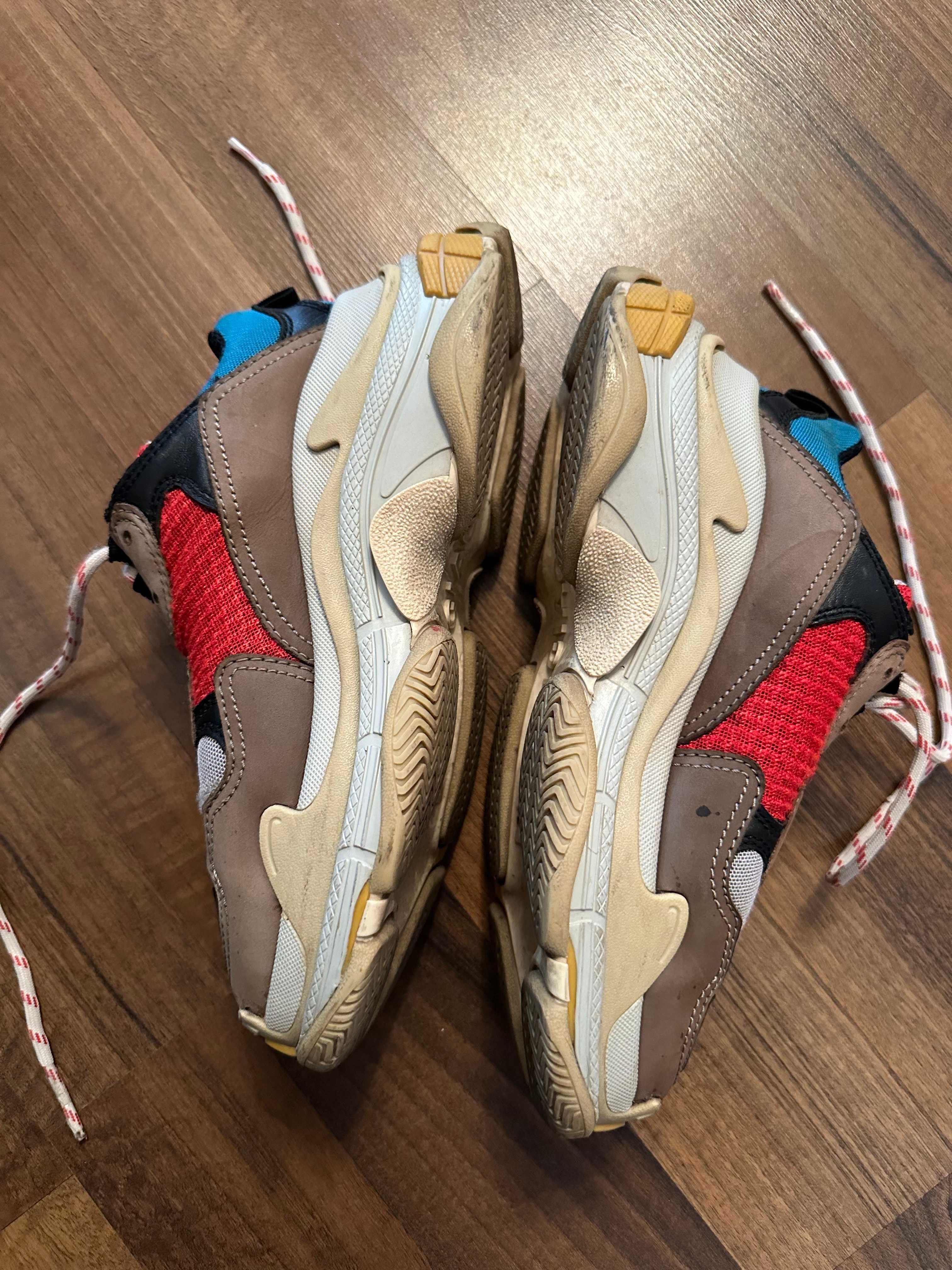 Balenciaga Triple S