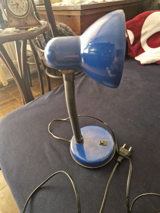 Lampa pentru birou.