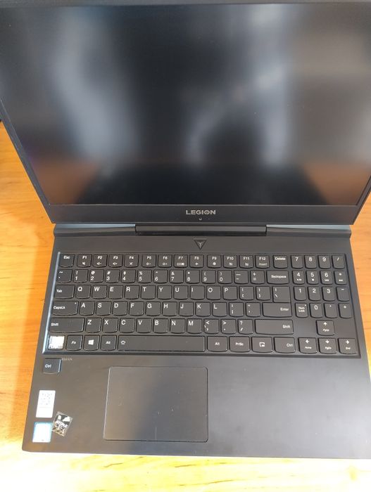 Lenovo y7000 с проблем!