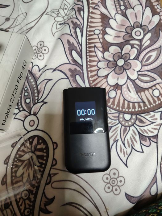 Telefon Nokia cu clapa nou