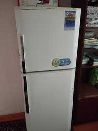 Продается Холодильник lg