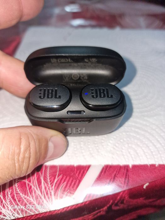 Căști wireless JBL Tune 130NC TWS.