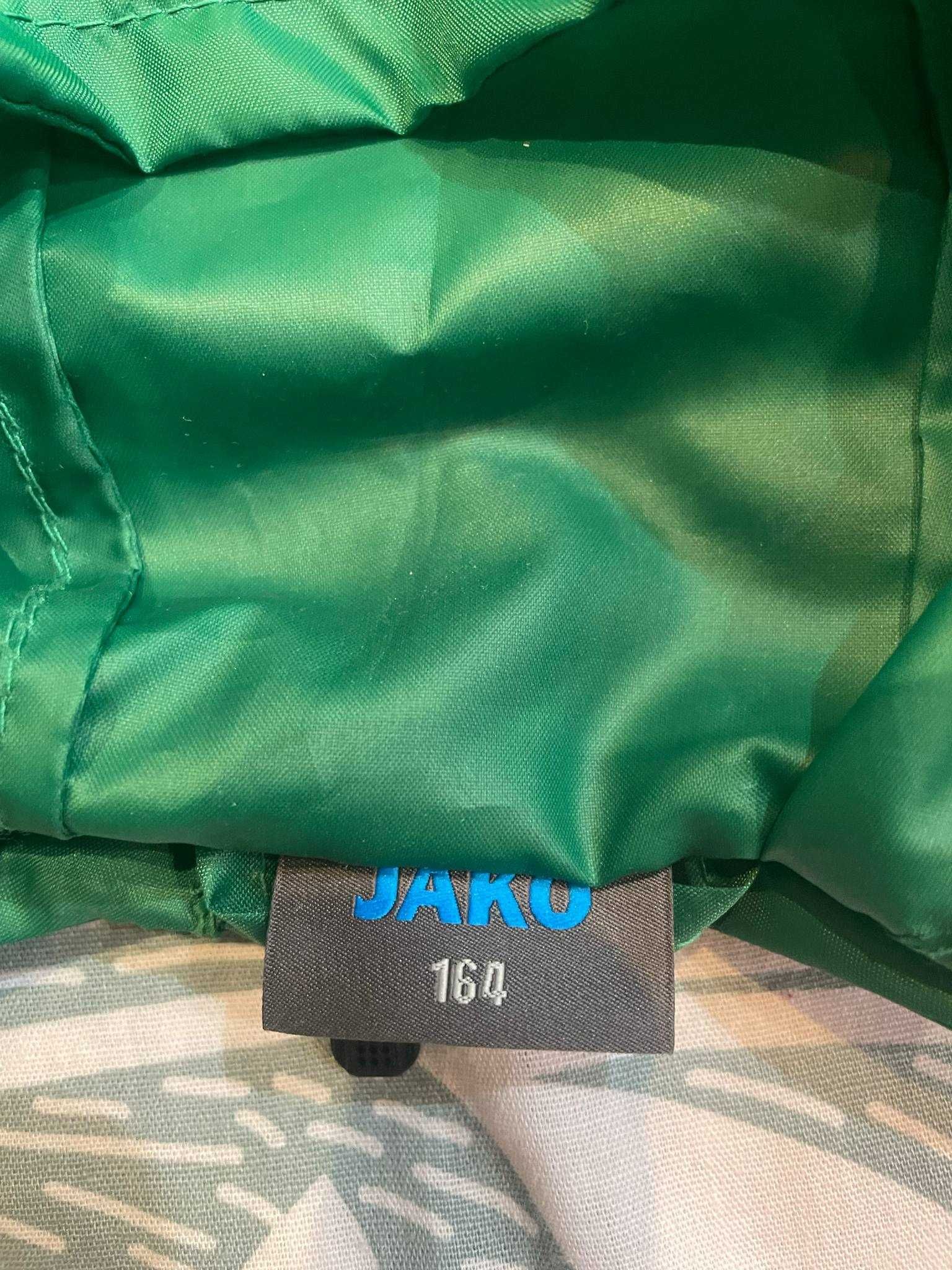 Ветровка Jako . зелена  размер 164
