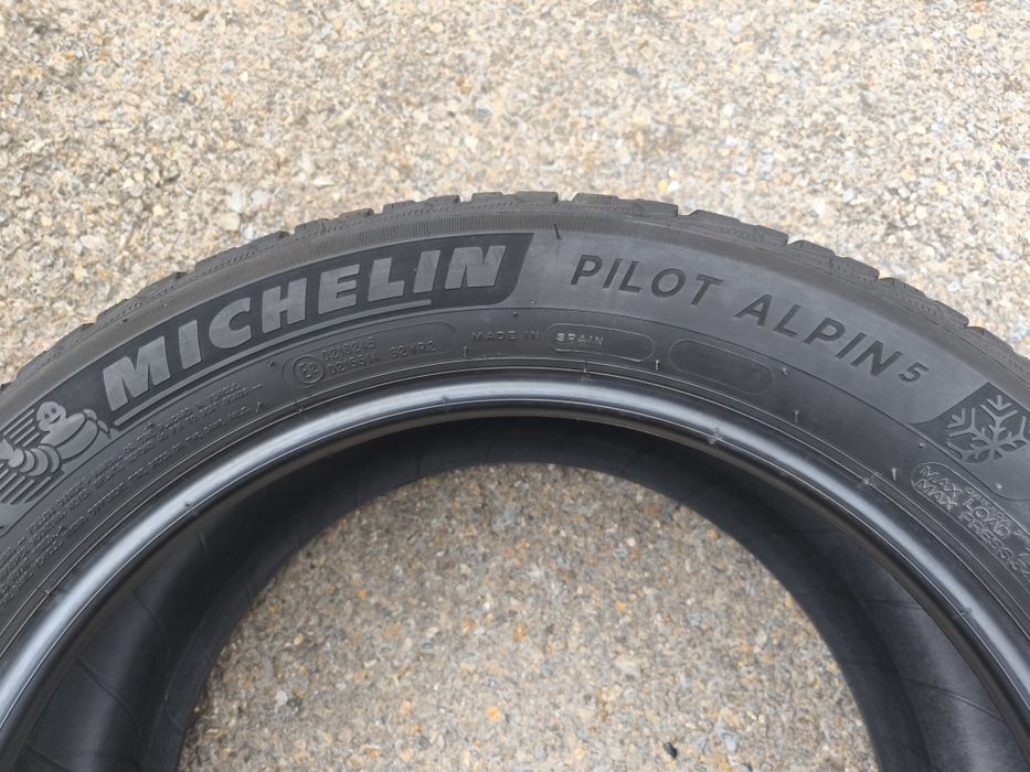 225/50/17" 2бр Michelin pilot alpin 5,dot4521,7mm