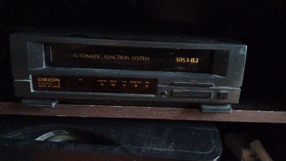 De vânzare video player cu înregistrare ORION  și recorder GRUNDING