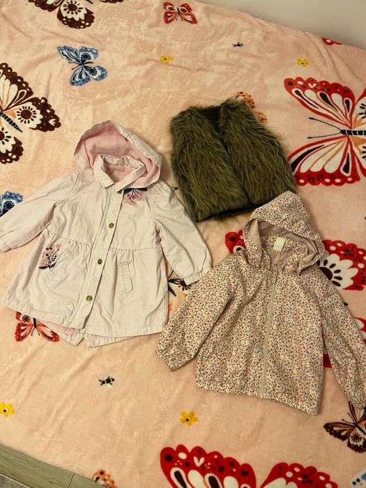 Vând hainute și incaltari în stare impecabila