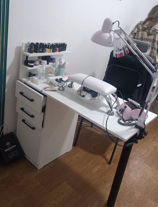 Стол для маникюра
