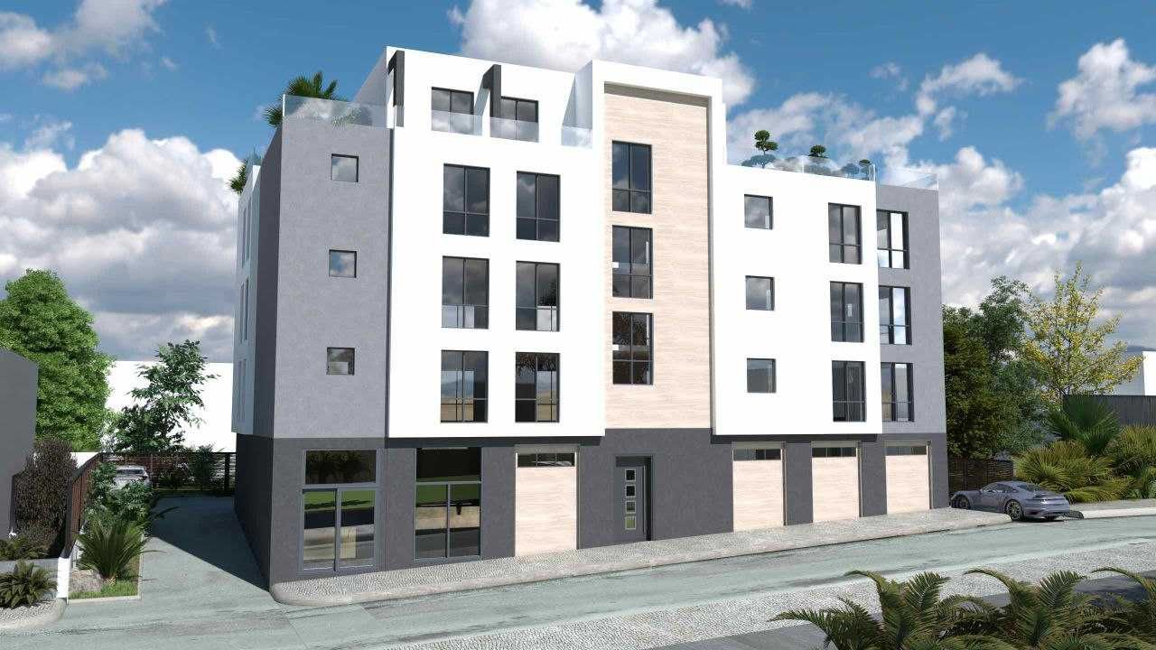 Продава се Четиристаен апартамент в Петрич - 107 кв.м за 858 €/кв.м - Снимка #2