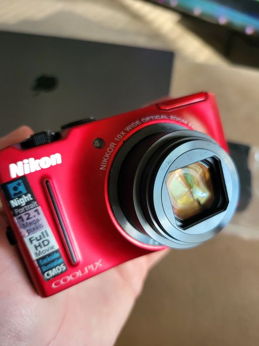 Nikon Coolpix S8100 red 12mp