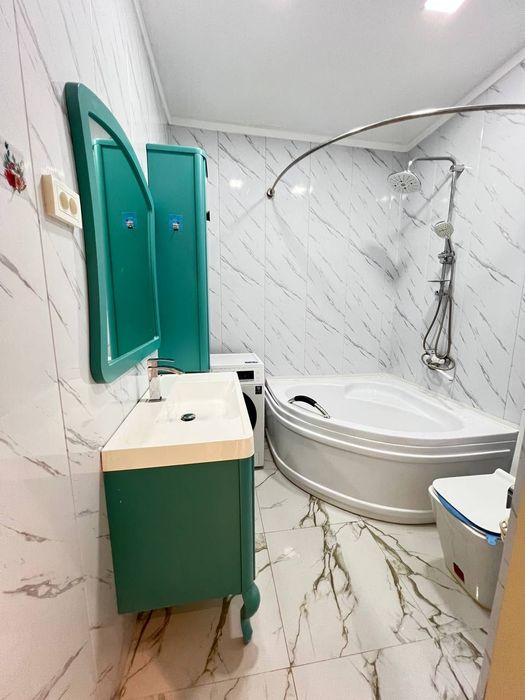 Срочно Продаётся ШРуставели 3/8/9/9 евро ремонт локации топ !