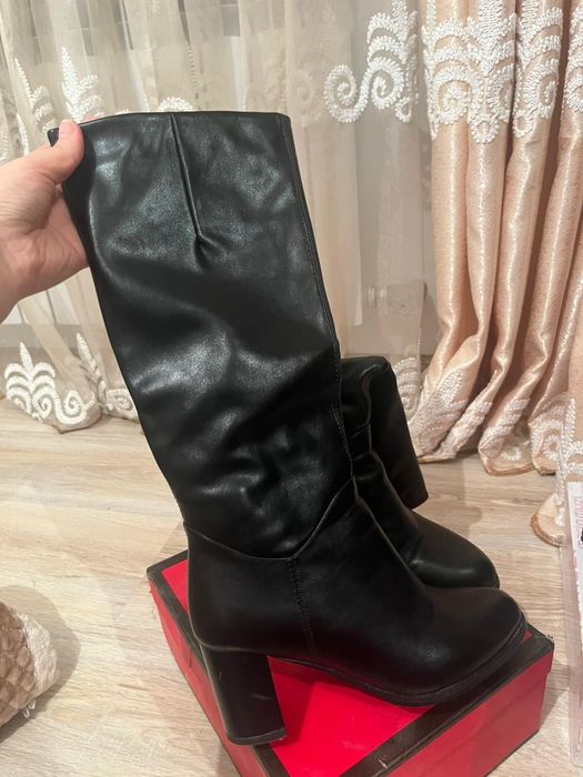 Продается зимние сапоги