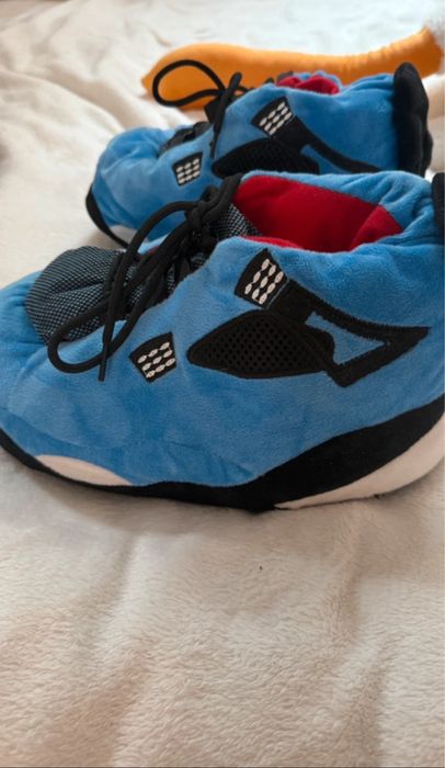 Papuci de casa jordan