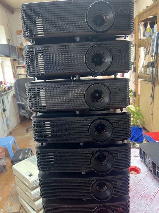 Проектор Optoma s321 есть 6 шт для кинорум будет топ