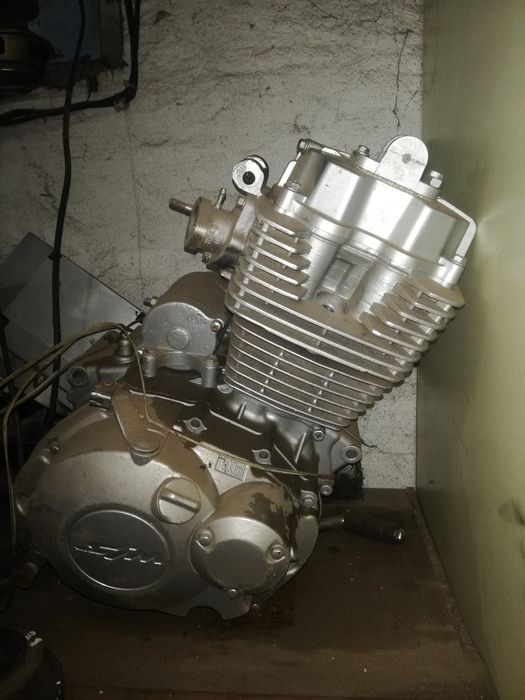 Продам мотоцикл sym 200