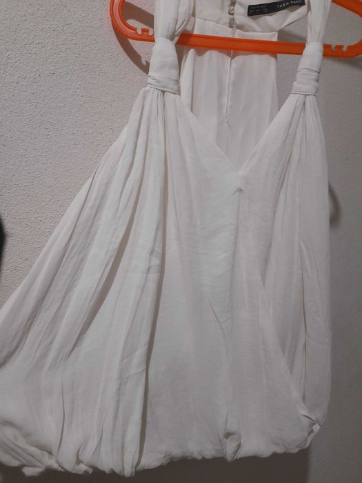 Bluzita sexy alba, vaporoasa Zara mas.S