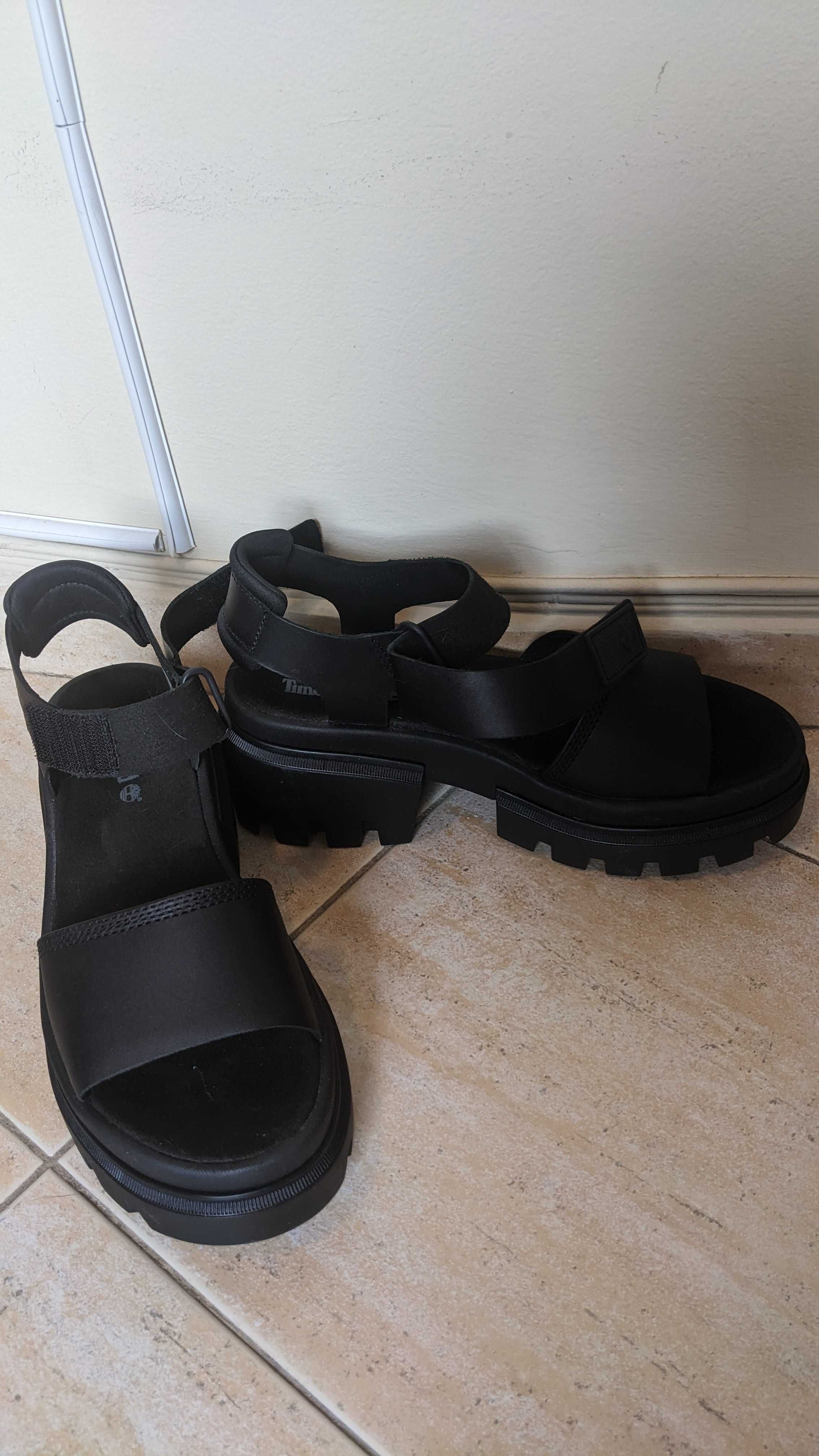 Продавам timberland everleigh backstrap sandal in black, нови (София)