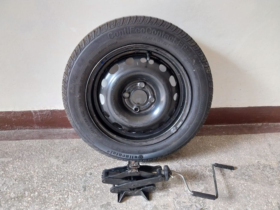 Roata de rezerva cu cric în stare buna cu cric și anvelopa Continental