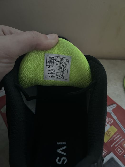 Продавам чисто нови обувки