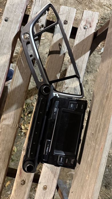 Продается авто магнитофон б/у в хор.сост.