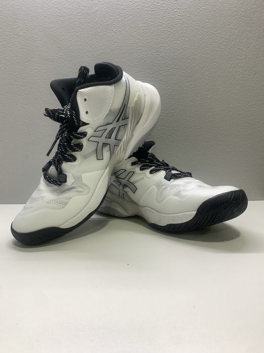 Кроссовки для волейбола