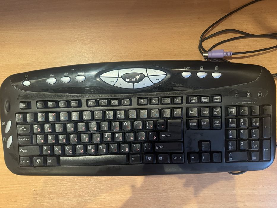 Продается клавиатура с 2 мышками