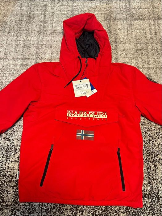 Geaca Napapijri nouă