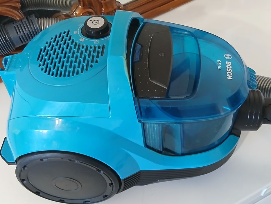 Продаю мощный пылесос